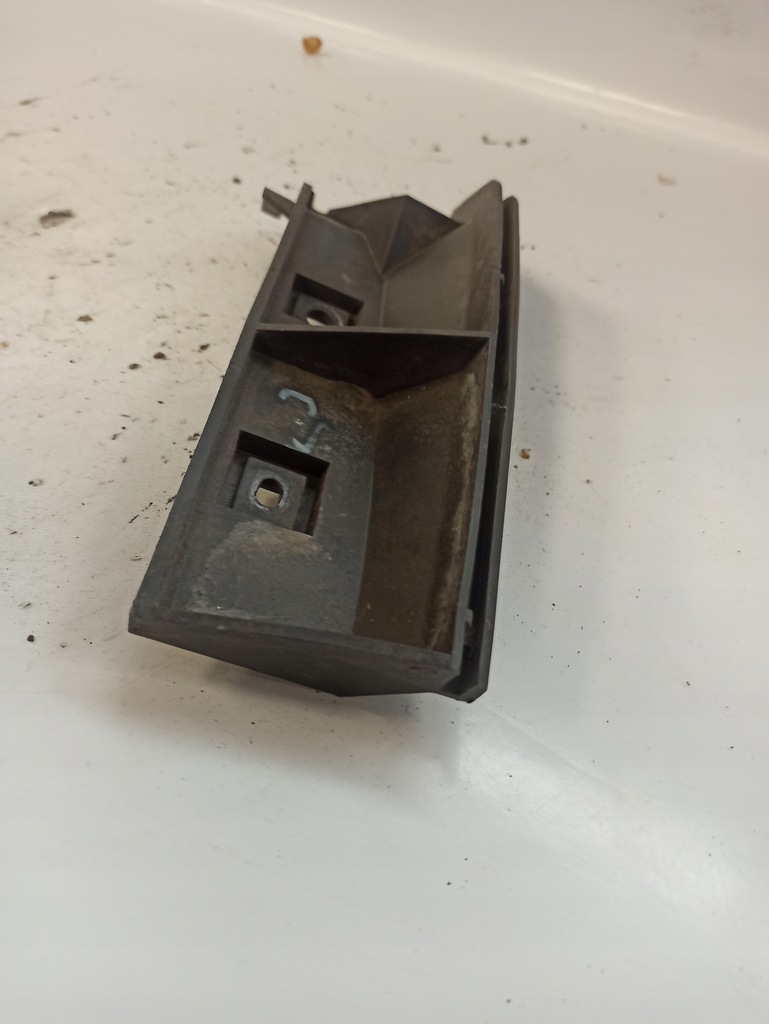 фото №10, Volvo v50 напрямна лівий задня задній 30764179