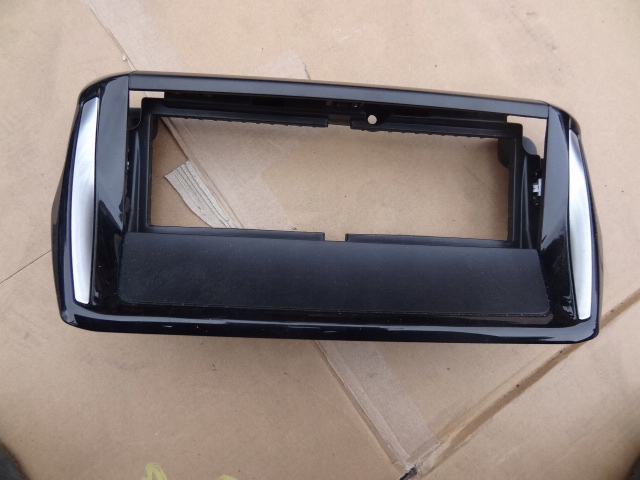 фото №1, Рамка захист радіо peugeot 208 i