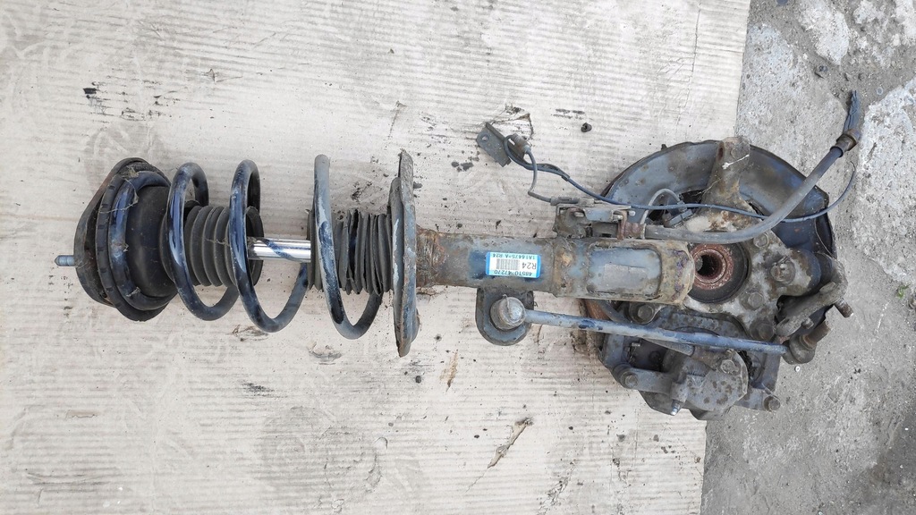 фото №7, Амортизационная стойка поворотный кулак правый prius plus 48510-47270