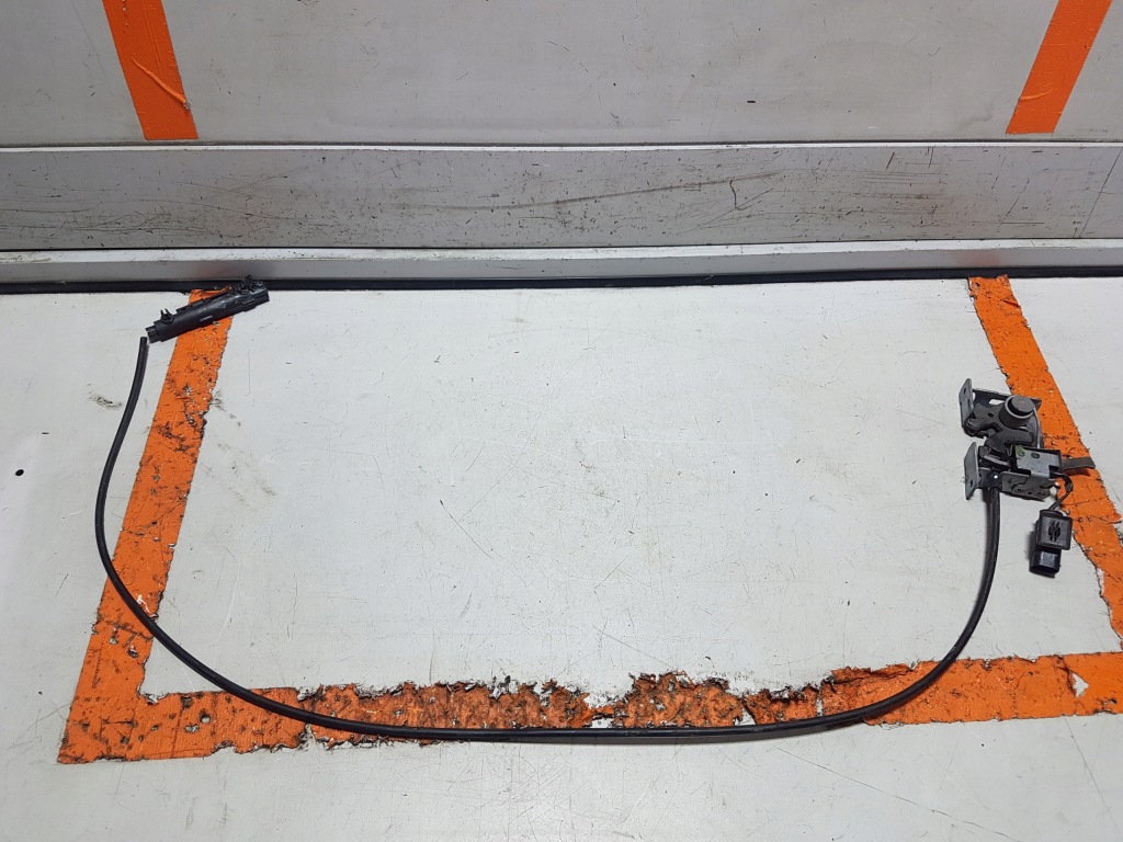 фото №1, Bmw i3 l01 замок капот 7299162