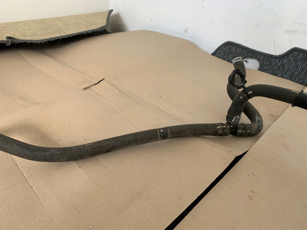 Ford mustang mach-e 2021r труба пабтрубок  шланги шланг воды оригинал Киев