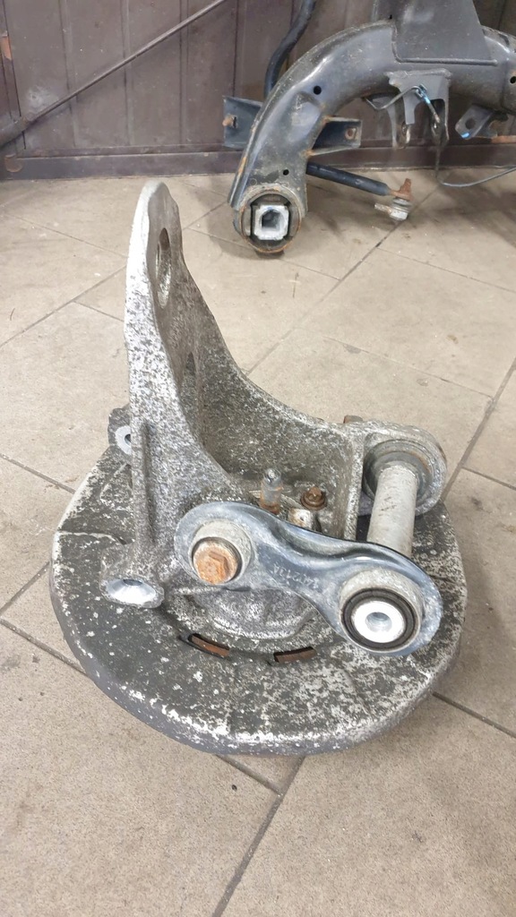 фото №7, Bmw e70 x5 поворотный кулак pista левый задняя