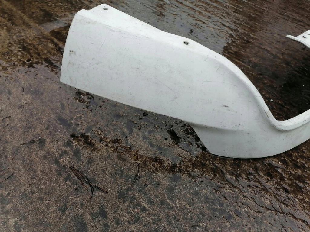 Maserati lewant накладка бампера задній 670045348 Недорого