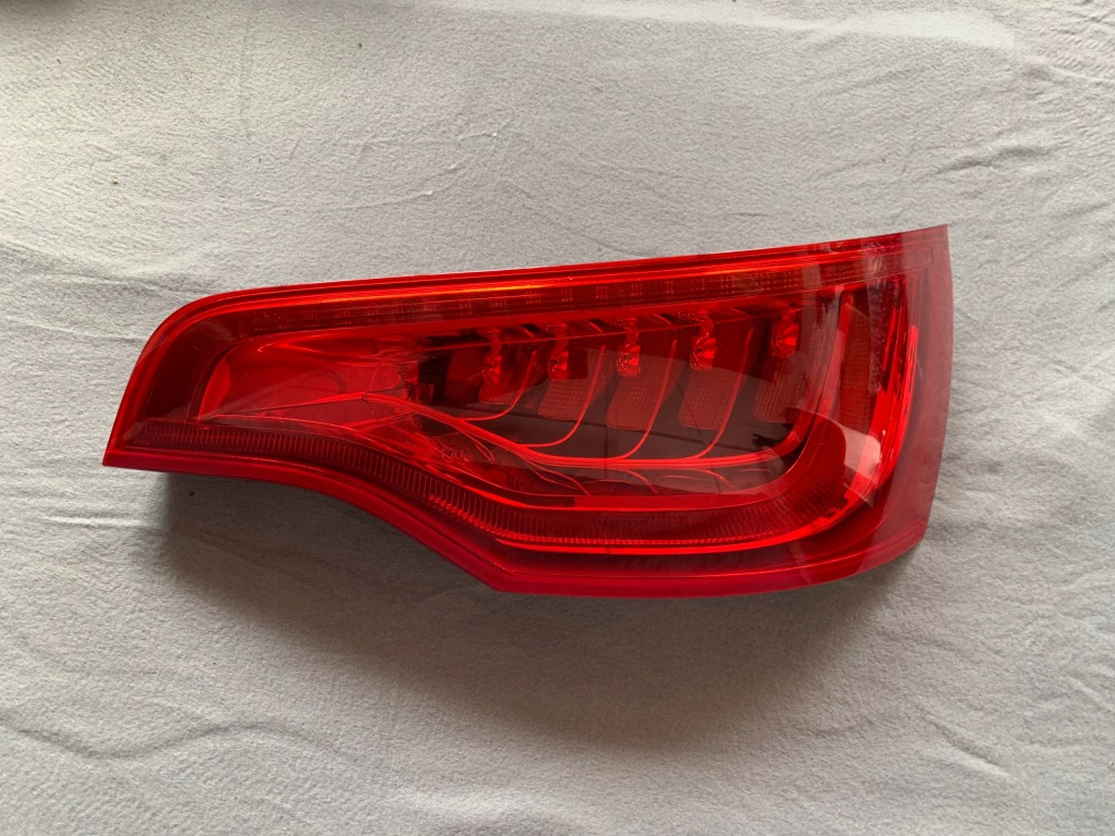фото №1, Audi q7 4l lift лампа led правая задняя задняя usa