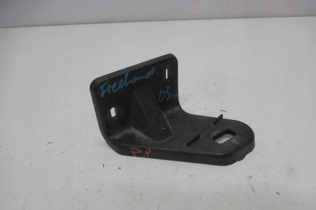 фото №1, Freelander 02r кронштейн крыла правый перед