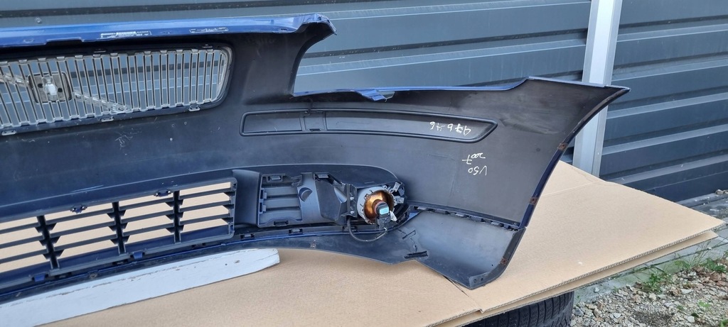 фото №9, Volvo v50 2004- бампер перед оригинал h031