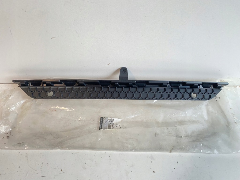 фото №8, Молдинг решітка бампера задня renault megane 4 iv gt line