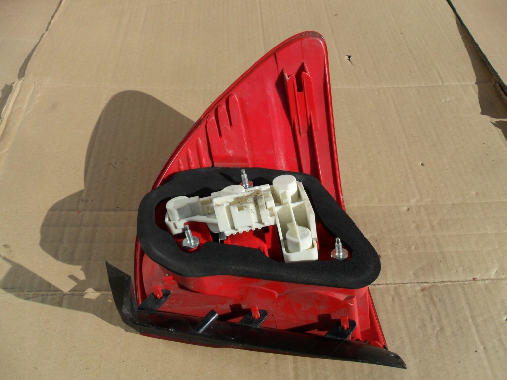 фото №13, Bmw 3 touring e91 лампа левая задняя 7160061