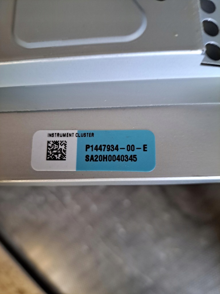 Лічильник прилади дисплей tesla model s 2012-2016 p1447934-00-e європа Недорого