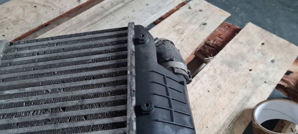 A6 c6 рестайлинг  радиатор интеркулер воздуха правая перед 3.0 tdi 4f0145806aa Недорого