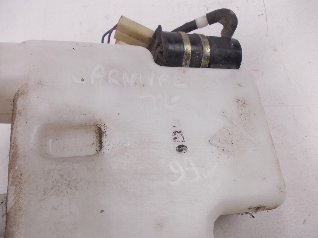 фото №9, Бак распылителя kia carnival 1 2,9 tdi 2,9 td