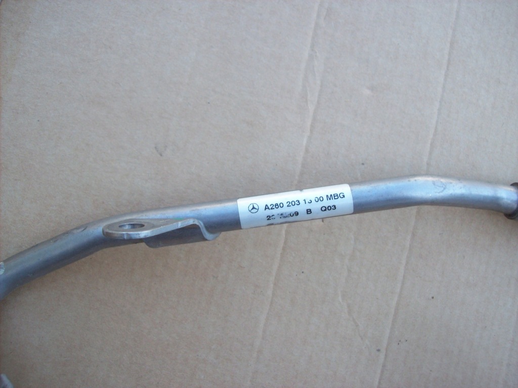 Mercedes w177 труба шланг воды a35 amg Оригинал