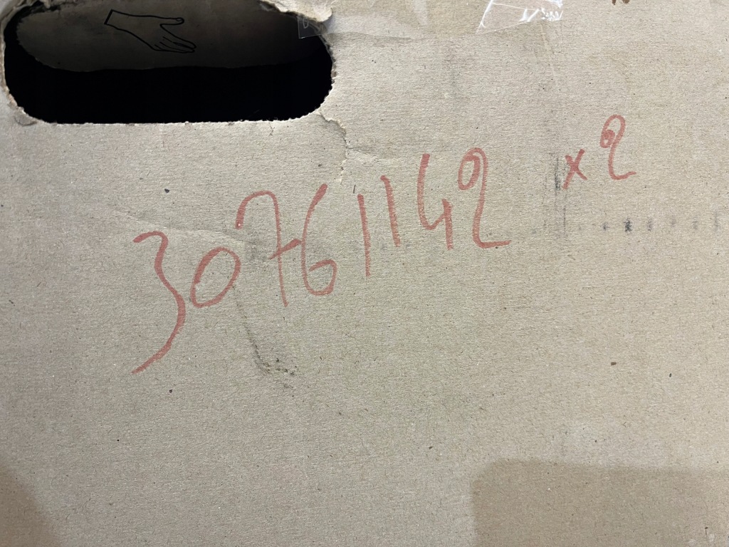 фото №14, Volvo xc60 v70 xc70 s60 подголовник сиденье передний 30761142 39866649 08-18