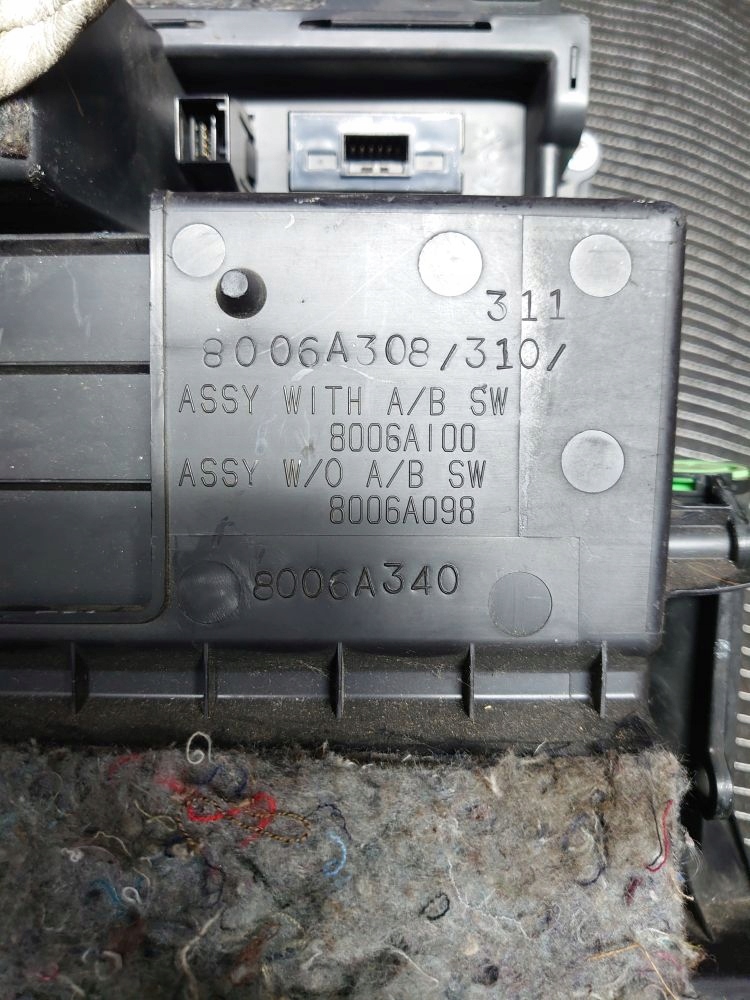 фото №7, Бардачок консолі пасажира mitsubishi pajero 4 iv eu