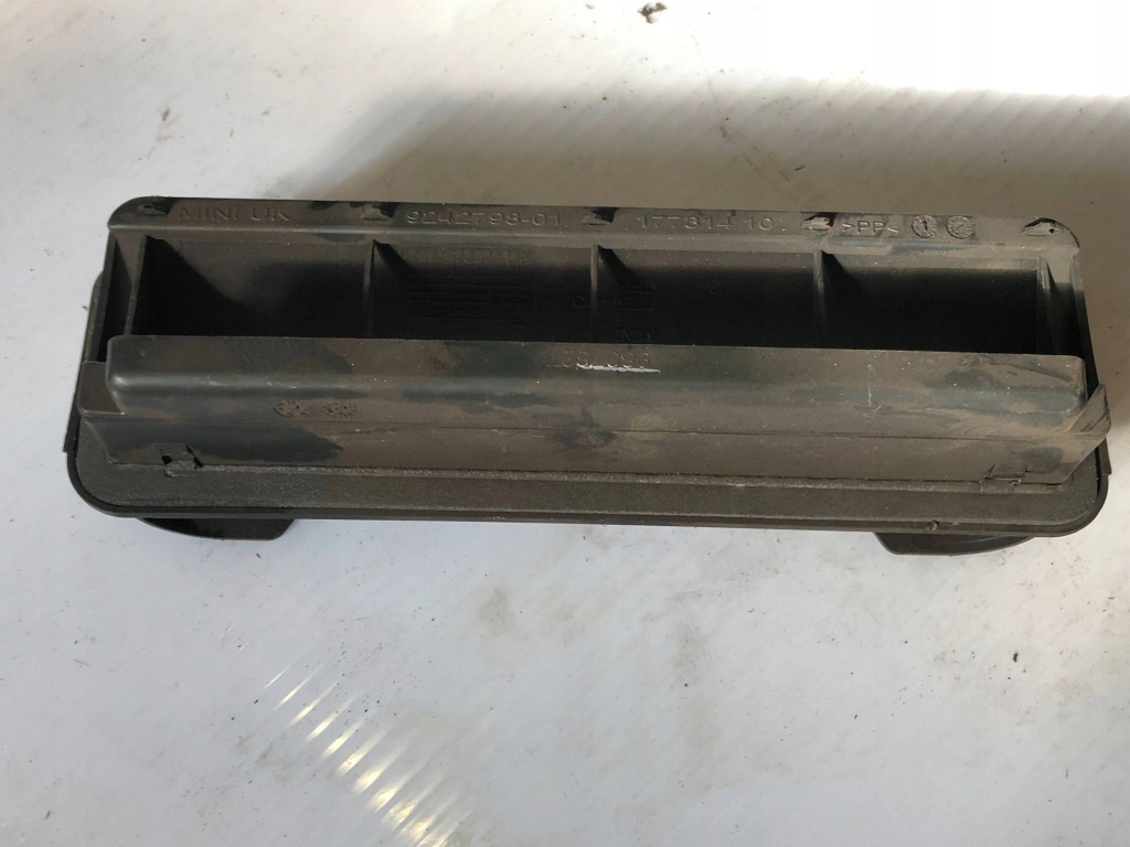 Купити Mini cooper r50 r53 r56 r60 решітка вентиляційна багажника задній 9242798