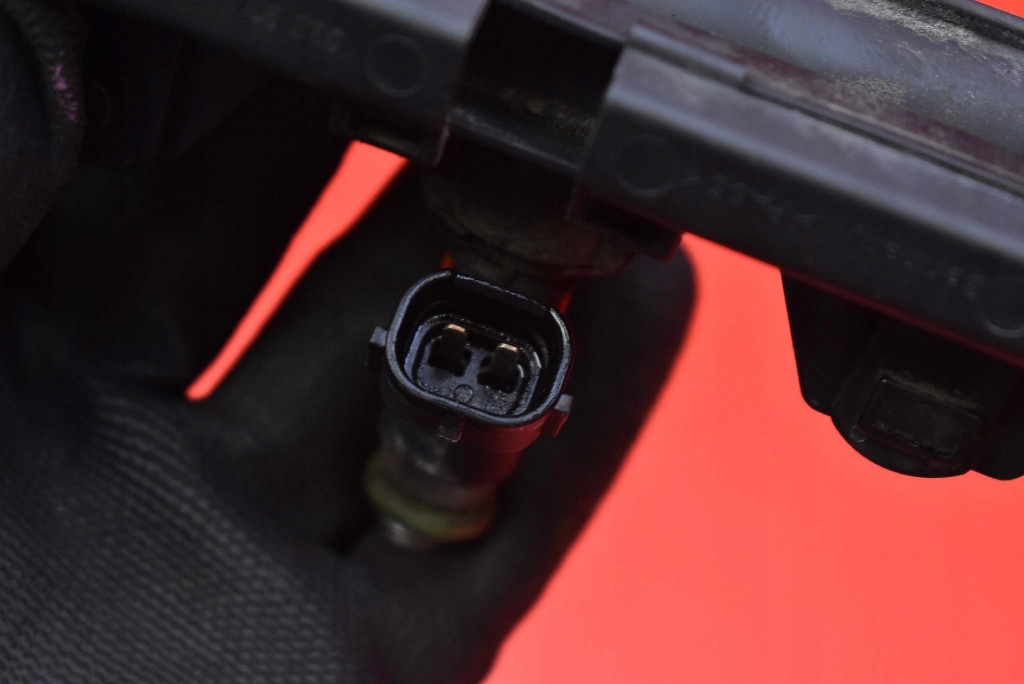 фото №7, Молдинг впрыскная форсунки 03e133320a 03e906031c vw polo 5 v 6r 1.2 12v 70 km