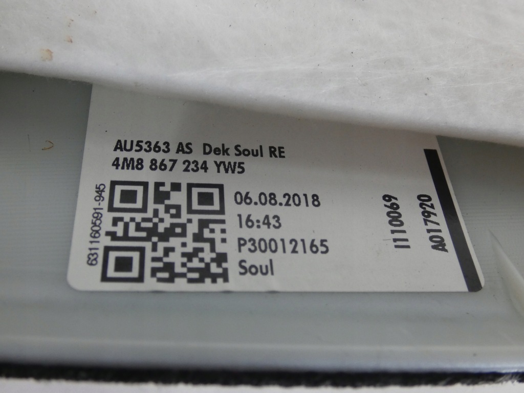 фото №9, Оббивка, обшивка стійка праве audi q-8 перед 724.