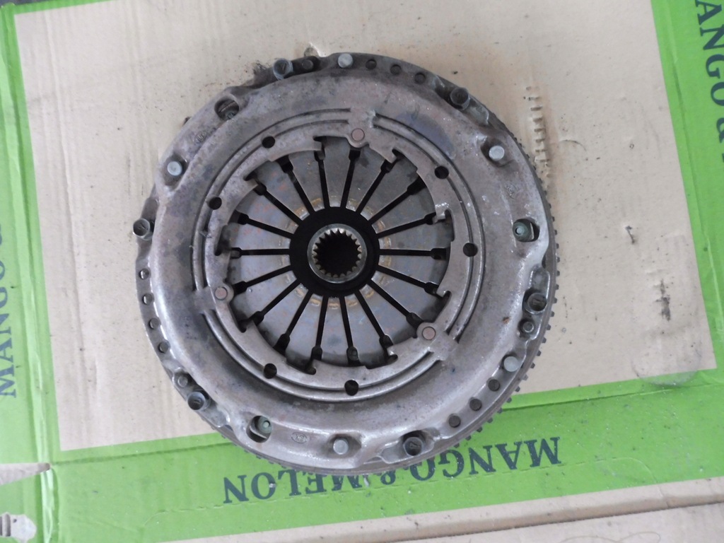 фото №1, Колесо двомасовий зчеплення toyota corolla verso 2,0