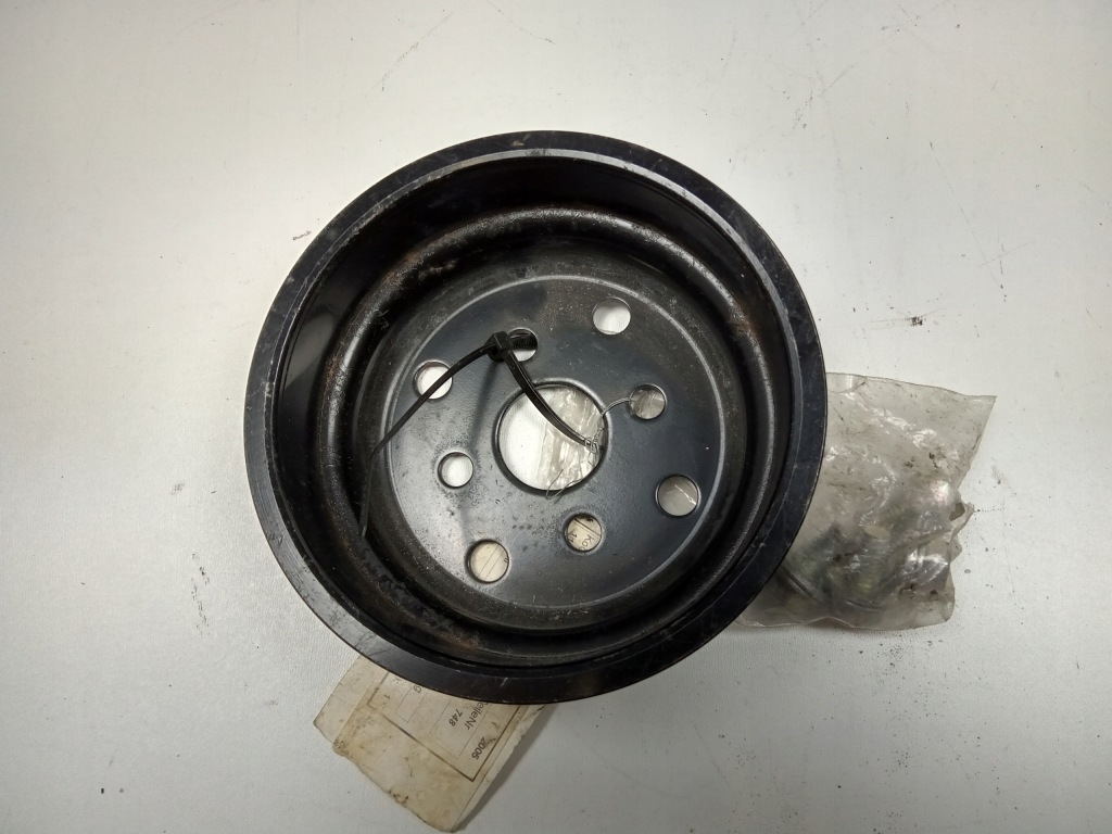 Шків насоса води lexus is220d is250 is350 rx350 rx450 Оригінал