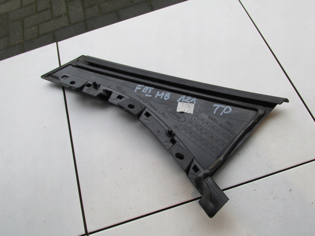 фото №3, Рамка молдинг двері задня focus mk3 hb 2013 rok