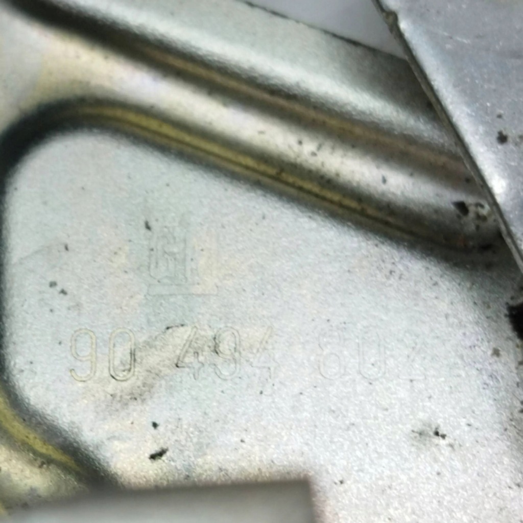 фото №8, 1998 opel omega b1 привод замка крышки 90494802