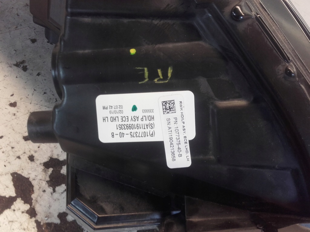 Tesla 3 фара перед передняя левая full led европа в Украине