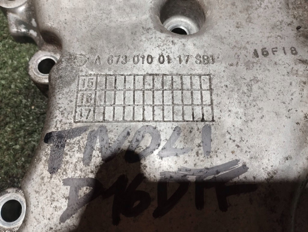 Защита корпус распределительного вала a6730100117 ssangyong 1.6d e-xdi 2015 rok d16dtf в Украине