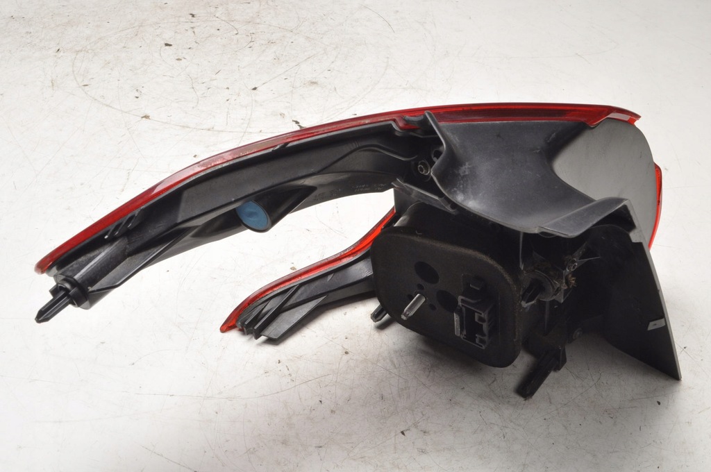 фото №8, Peugeot 2008 i lift лампа права задня правий задня