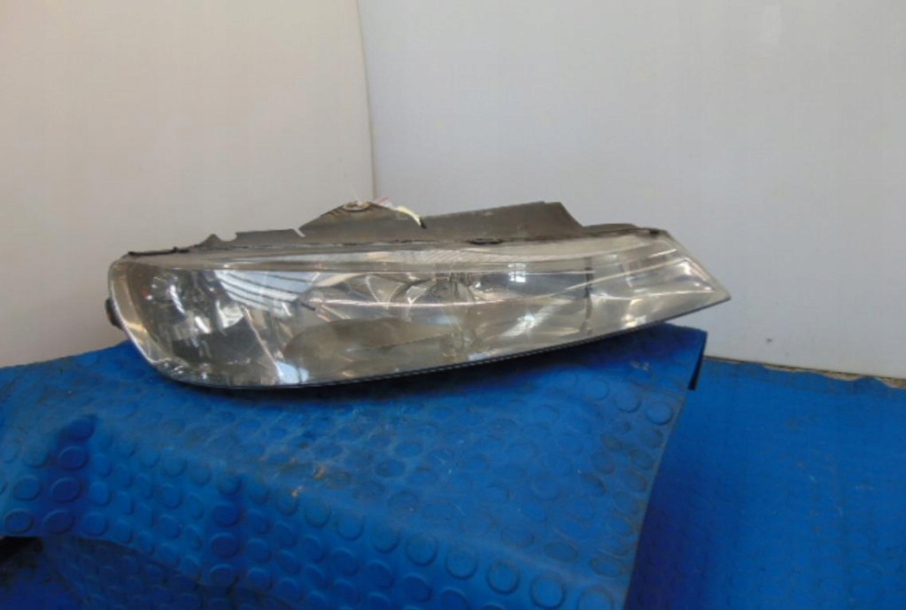 фото №1, Peugeot 406 lift фара правый