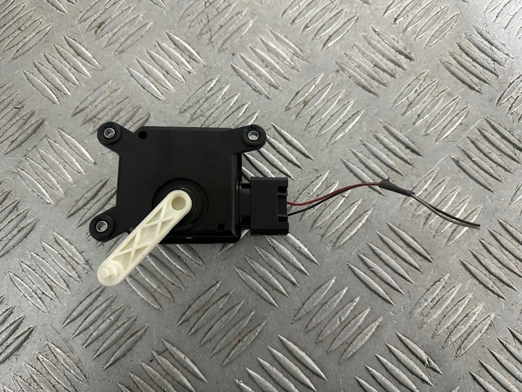 Lancia delta iii моторчик отопителя штекер europa 46723706 Недорого