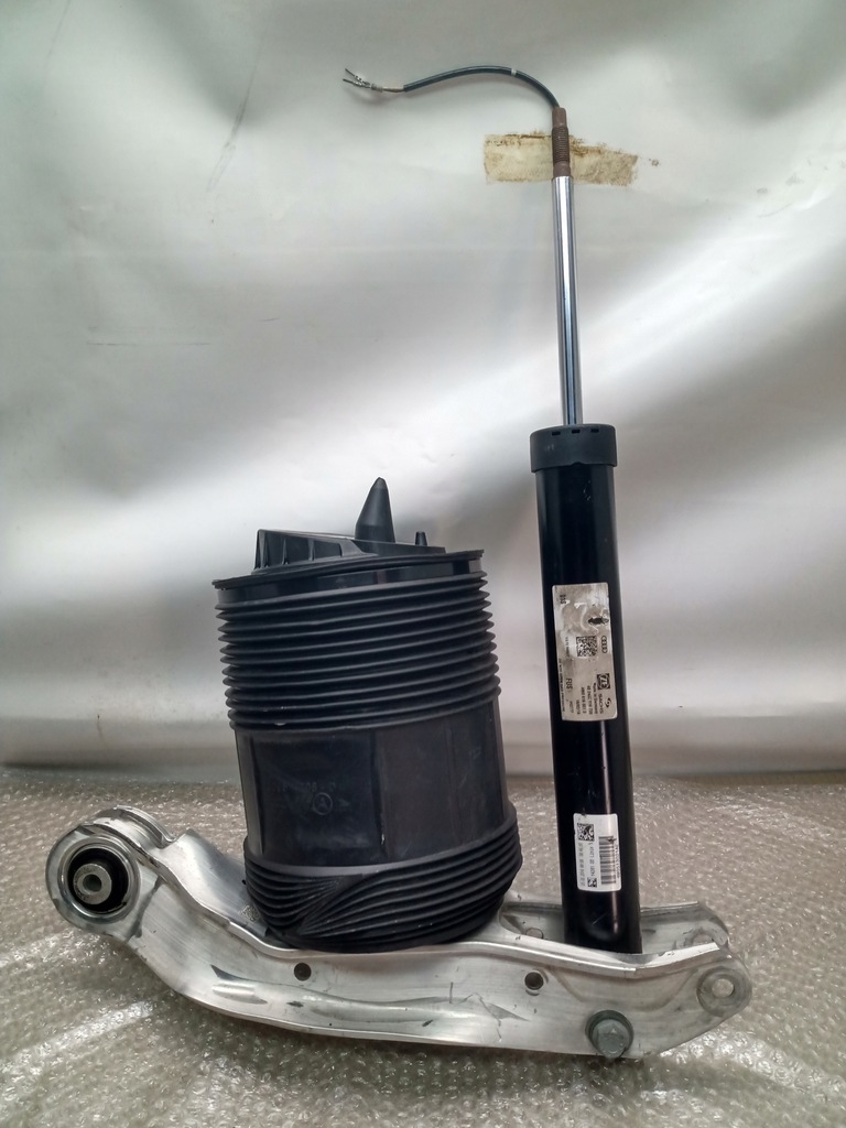 фото №1, Audi q7 4m важіль пневмоподушка подушка амортизатор