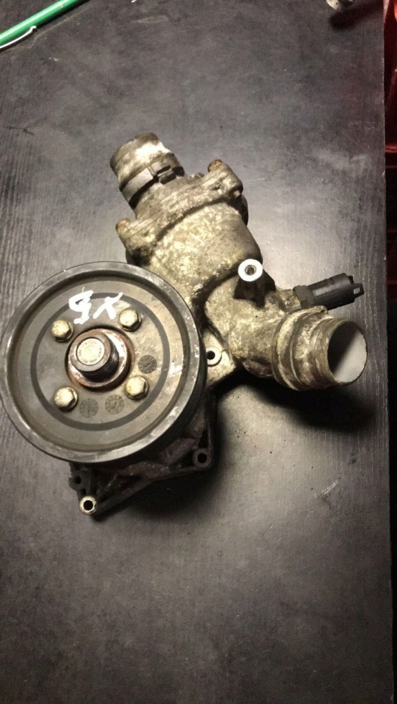 фото №1, Bmw оригінальний номер 1712552 насос води