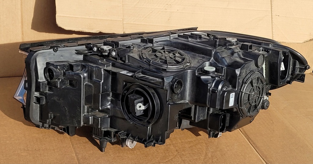 фото №7, Bmw 5 g30 g31 лампа правая led 7439210