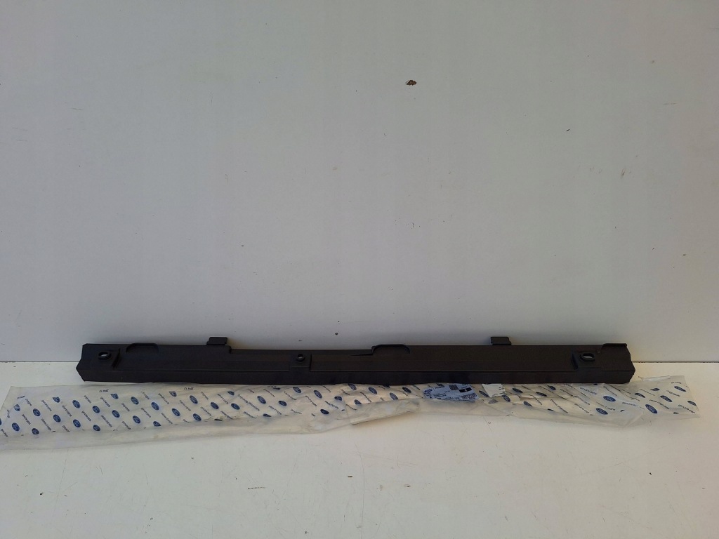 Купити Ford focus mk3 молдинг бампера перед am51-r001a06-ab оригінал