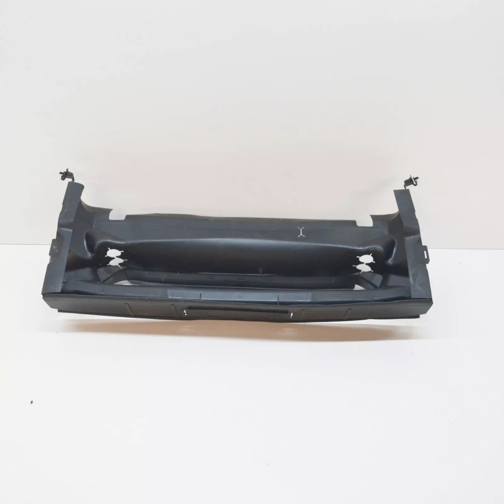 Bmw 2 f23 радиатор нижний канал воздуха 51747290604 7290604 2015 oem Цена