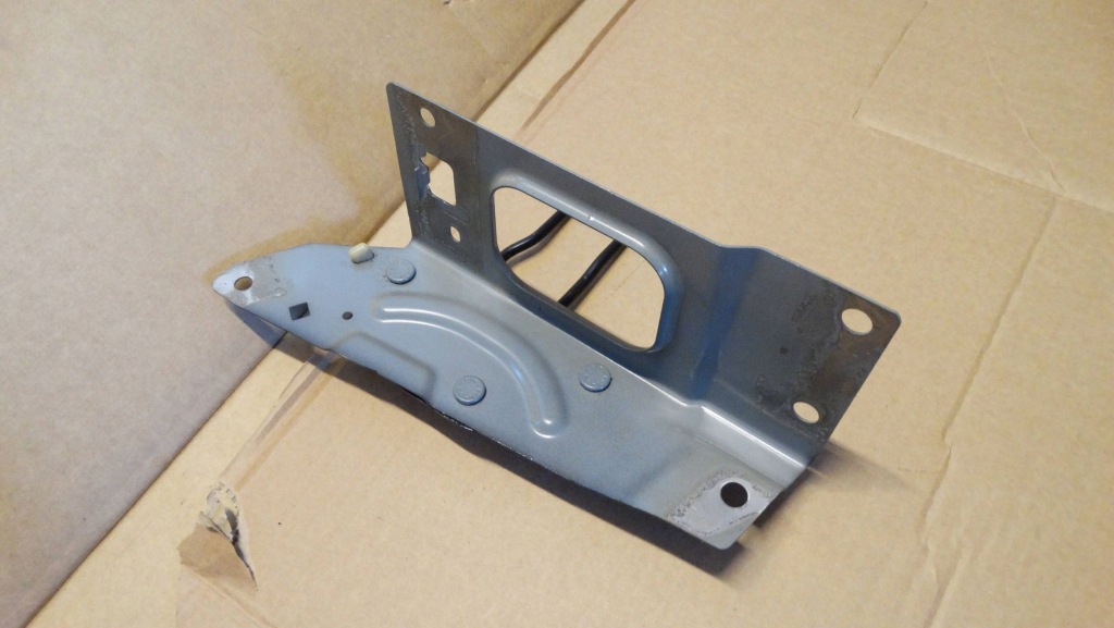 Citroen ds7 crossback lift кронштейн кронштейн правый 164792b01 Цена