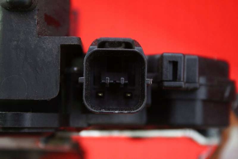 фото №9, Замок двері правий перед eu mitsubishi colt z30 3d