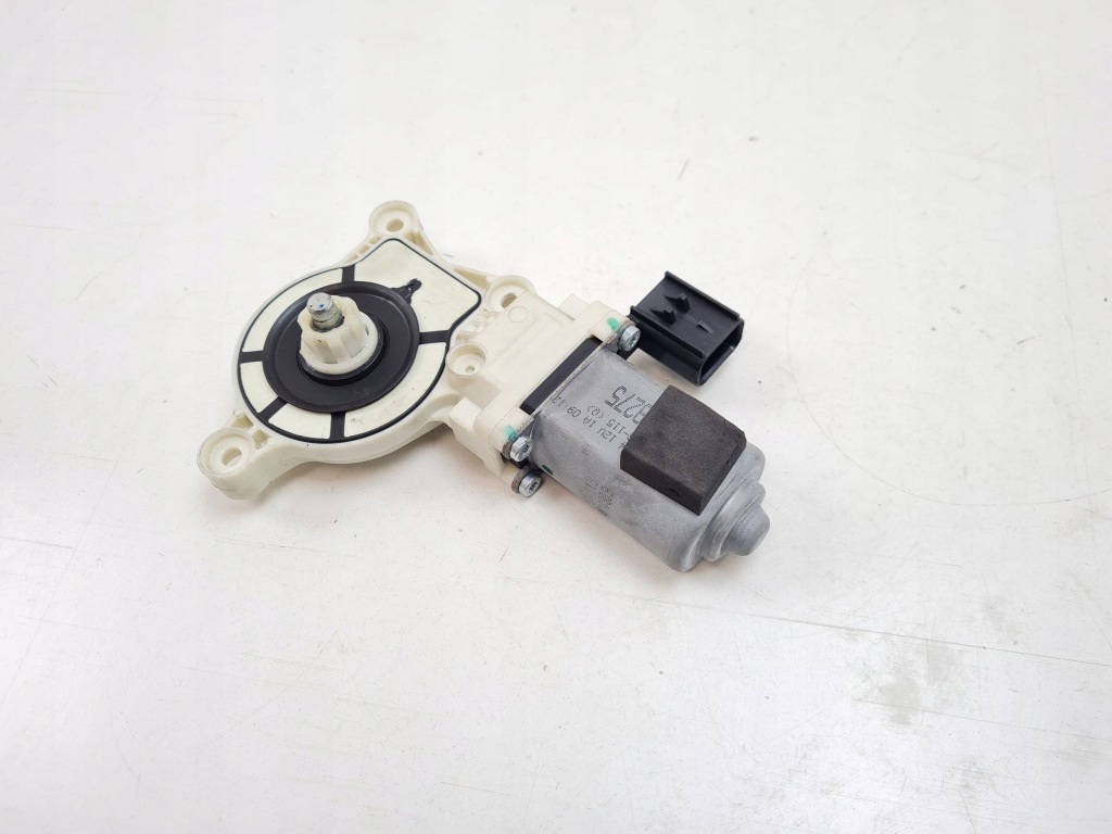 2014 dodge ram 1500 ds моторчик стекло дверь передних 140610809 Киев