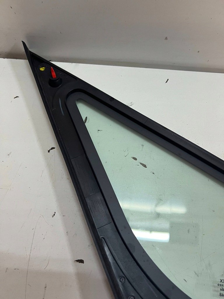 фото №6, Mitsubishi colt vi cz3 стекло кузовная перед треугольник nowa oem