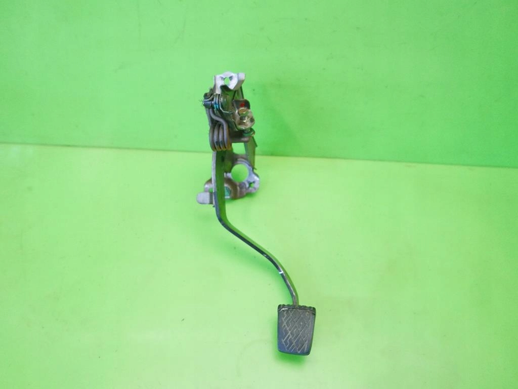 фото №1, Педалі педаль зчеплення toyota celica vii 1.8 99-02