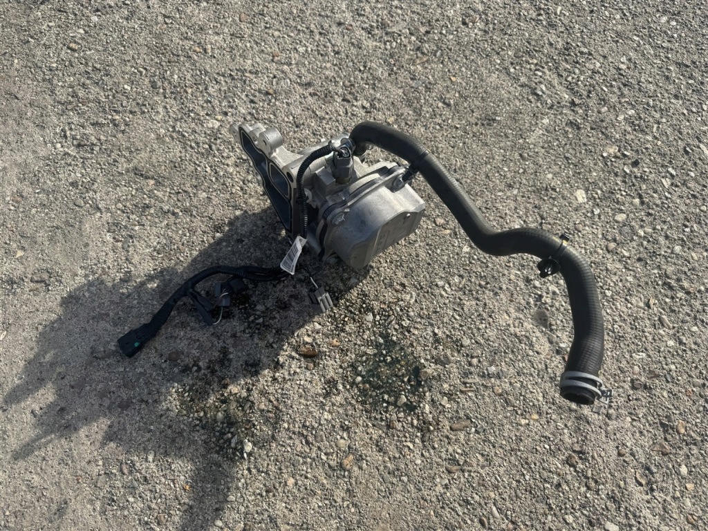 Насос води 240a89118r renault arkana 23-25r Оригінал