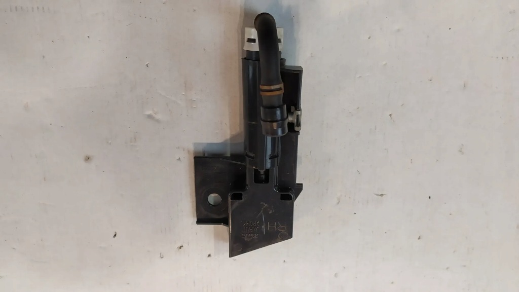 фото №2, Омивач фара правий subaru outback