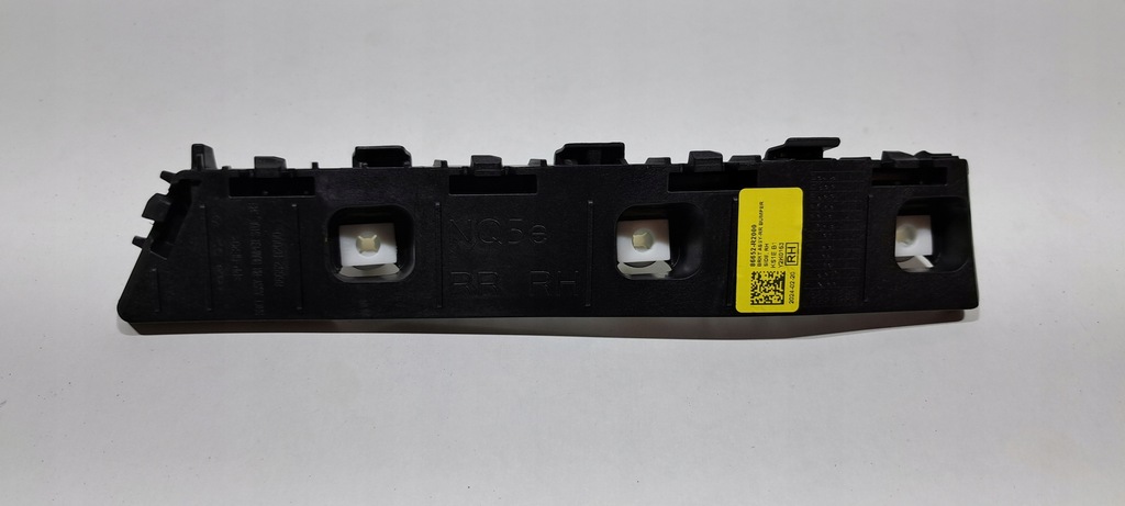 фото №2, Kia sportage v напрямна бампер правий задня 86652-r2000