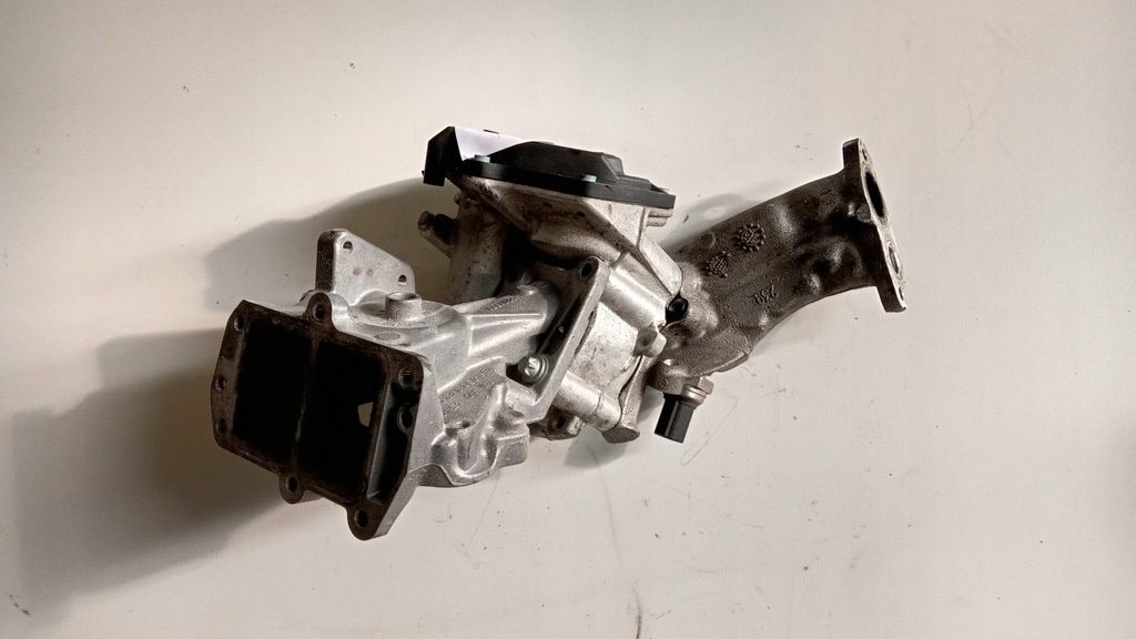 фото №8, Клапан egr infiniti q70 q50 q30 qx30 mercedes w204 w205 w176 w117 2.2 cdi