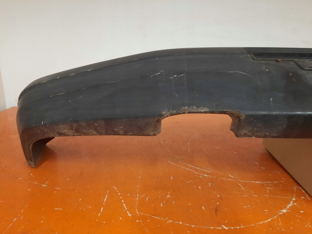 Mercedes t1 kaczka 77-95 бампер перед передній 6015201270 Недорого