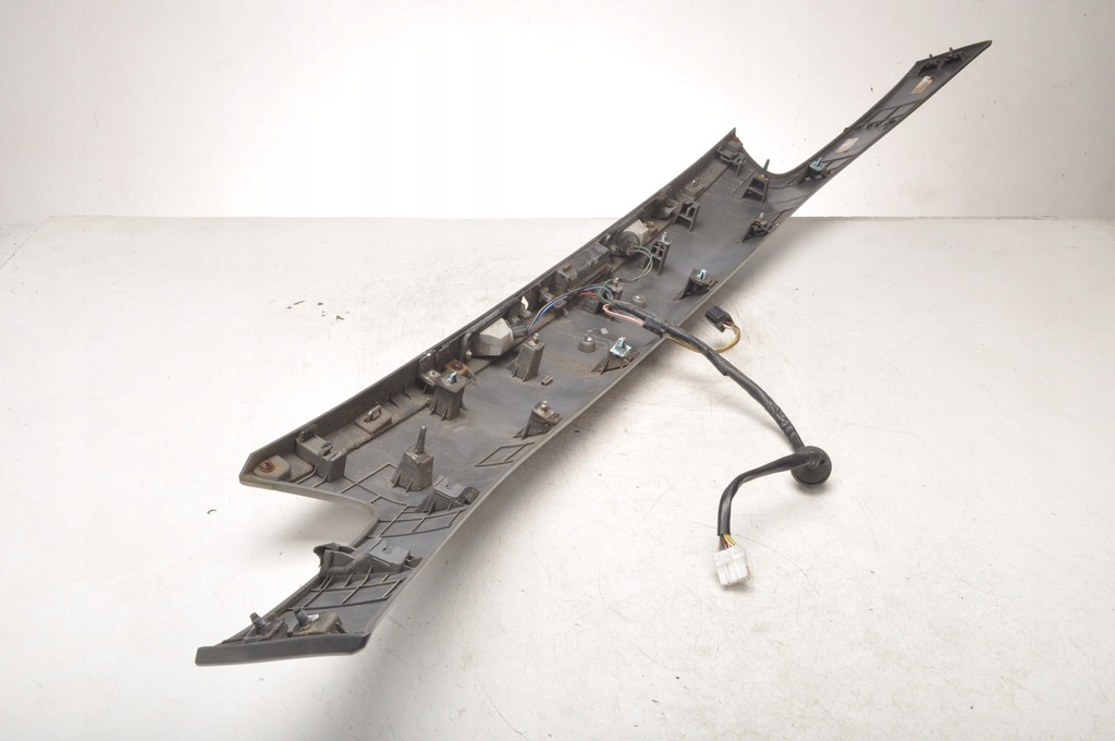 фото №11, Kia carens iv накладка молдинг кришки 87310-a4100