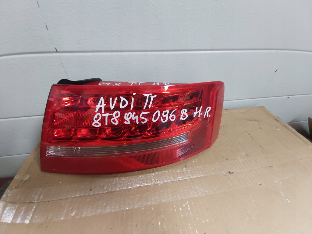 фото №1, Audi tt 8t8945096b лампа правий задня
