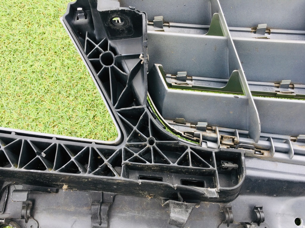 Mercedes c-klasa w2048850025 avantgarde бампер передний перед в Украине