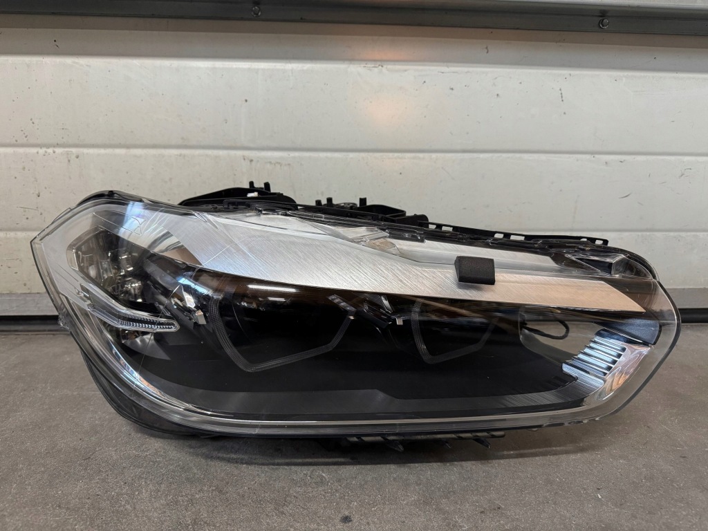 Купити Bmw x2 f39 фара комплектна права модулями 9851982