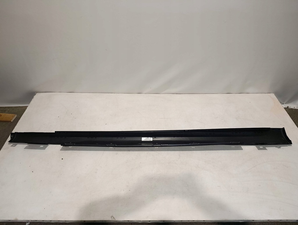 Купить Молдинг порог правая mercedes eqe v295 amg a2956983200